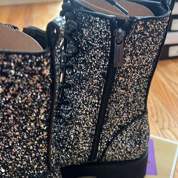 Michael Kors bryce bootie - Picture 4 of 8